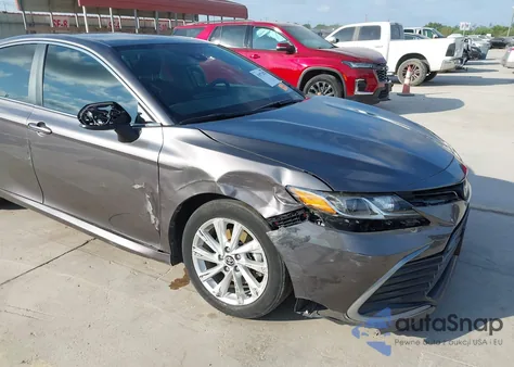 2023 Toyota Camry Le z USA, uszkodzony, nr VIN 4T1C11AKXPU183437